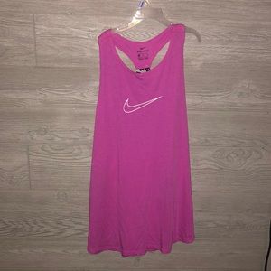 Nike women’s shirt